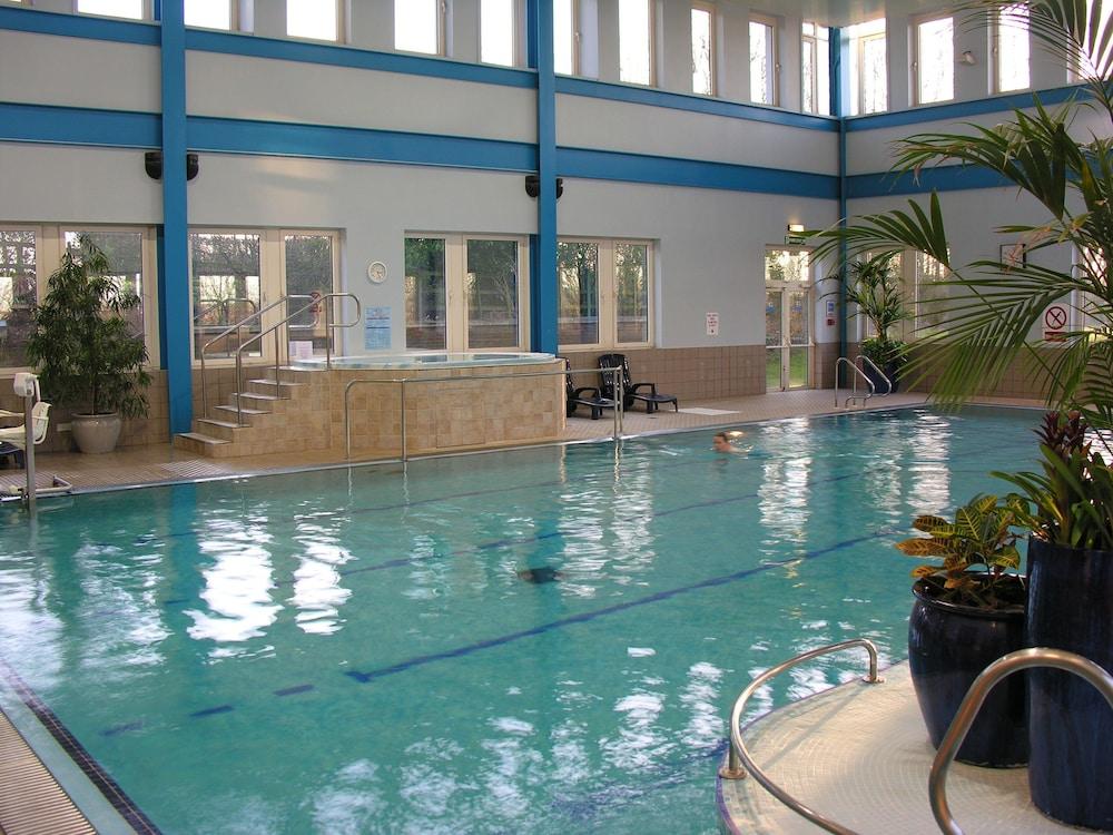 Отель Kents Hill Park Training & Conference Centre Милтон-Кейнс Экстерьер фото