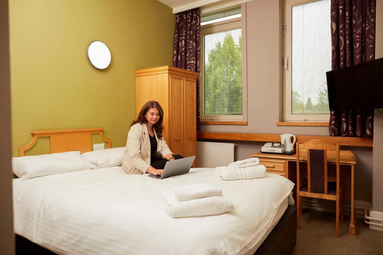 Отель Kents Hill Park Training & Conference Centre Милтон-Кейнс Экстерьер фото