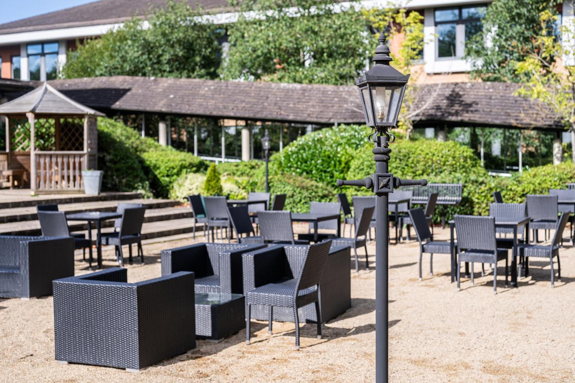 Отель Kents Hill Park Training & Conference Centre Милтон-Кейнс Экстерьер фото